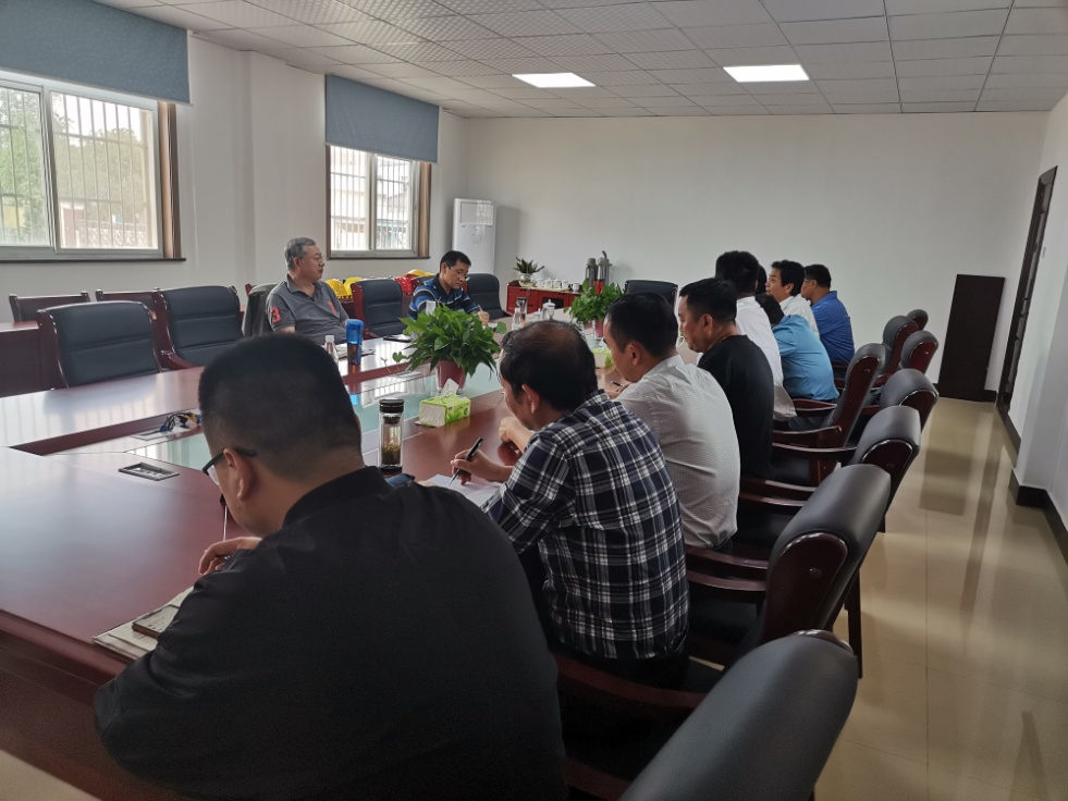 海螺集團副總經(jīng)理包祥華到安慶安糧調(diào)研指導投資咨詢工作